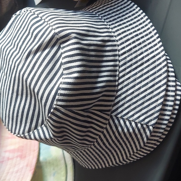 Jenni Reversible Terry Cloth Hat, - Picture 2 of 4